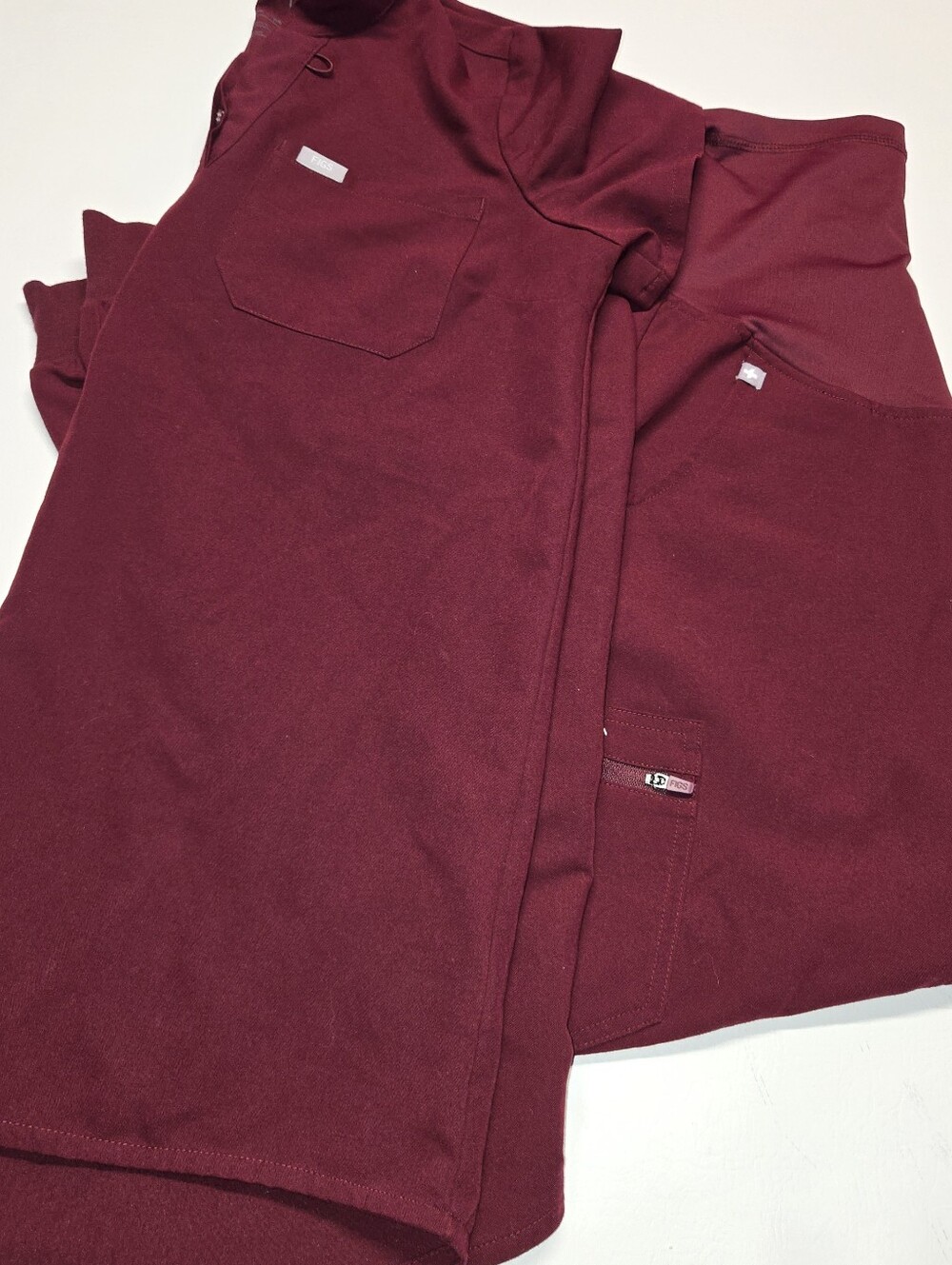 Womens Maternity Wear Figs technical Collection Scrub Set size XS Maroon